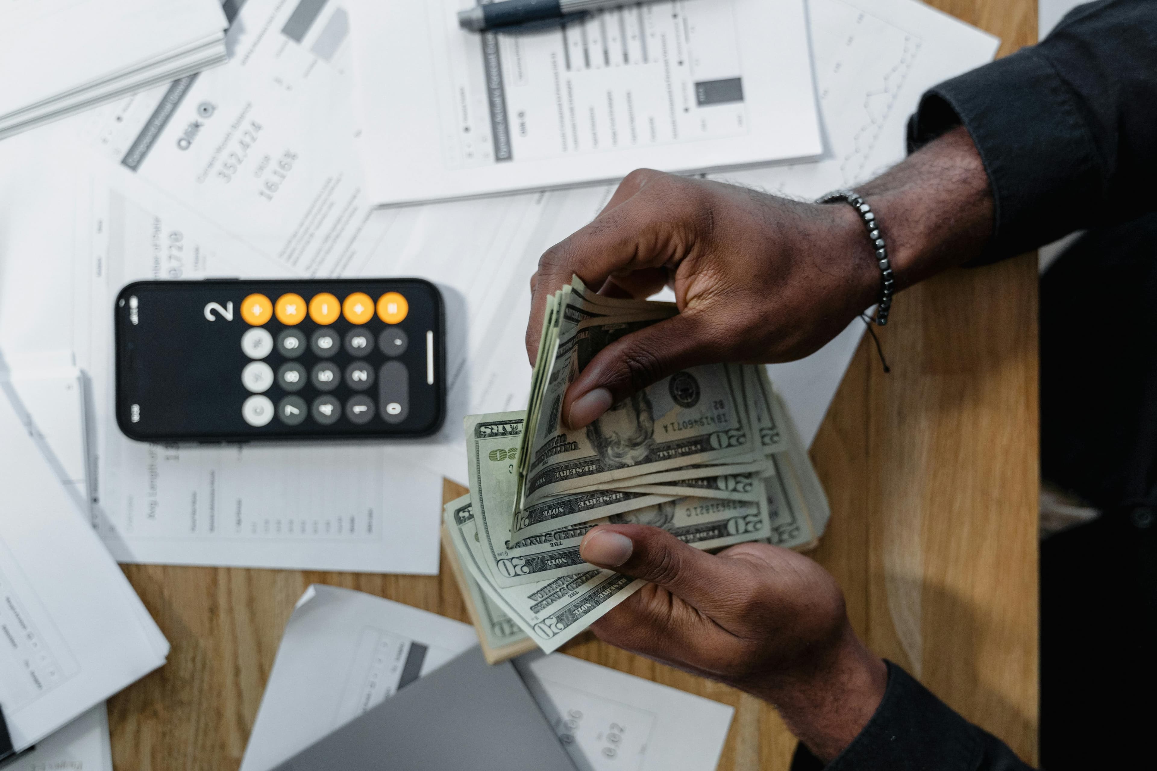 💸 How I Finally Learned to Manage My Salary (And Stopped Living Paycheck to Paycheck in 2025)